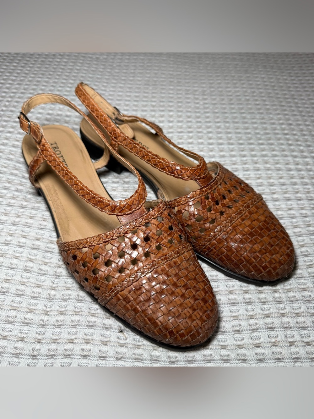 Trotters Women's Brown Sandals Size 9M Sling Back Leather Basket Weave Vintage